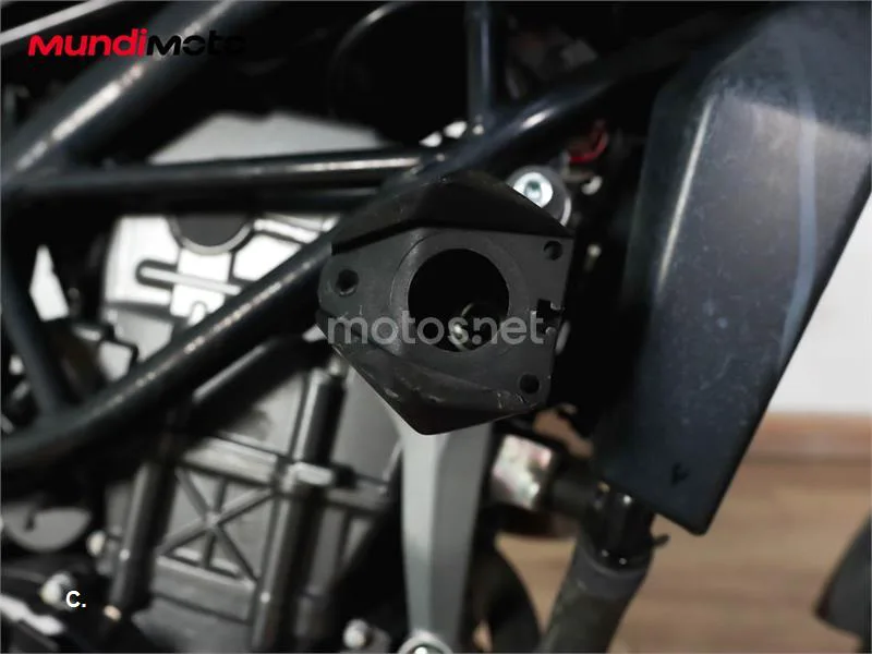 KTM 125 – Vista 28