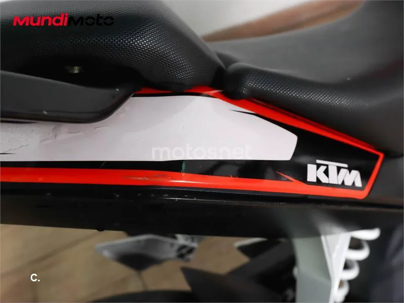 KTM 125 – Vista 35