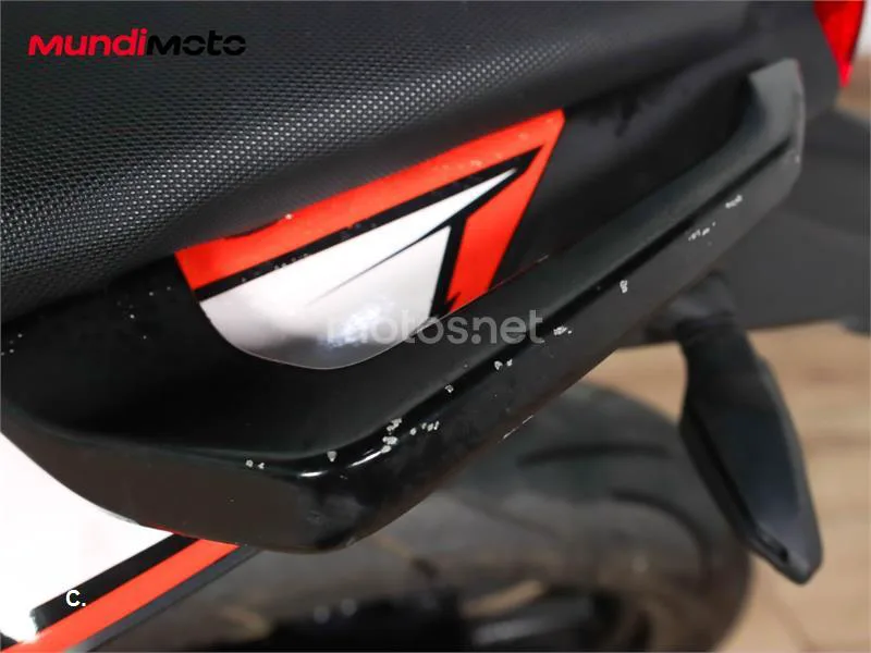 KTM 125 – Vista 42