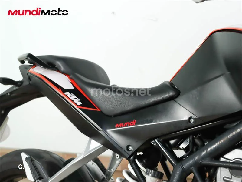 KTM 125 – Vista 62