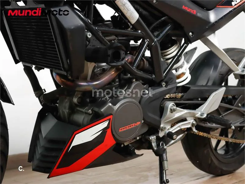 KTM 125 – Vista 10