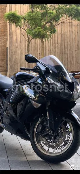 Kawasaki ZZR 1400 6200 € 2009 Araba - 1
