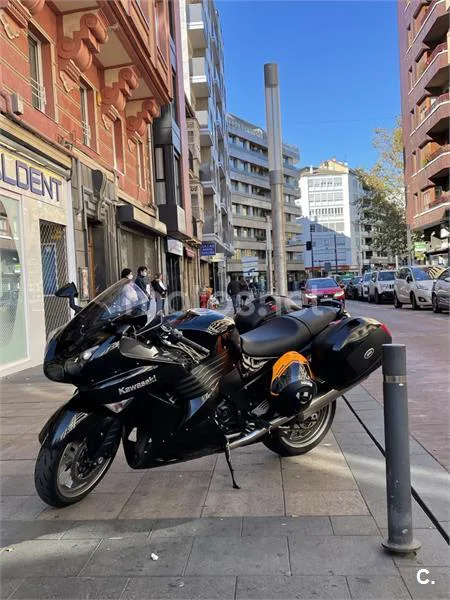 Kawasaki ZZR 1400 – Vista 3