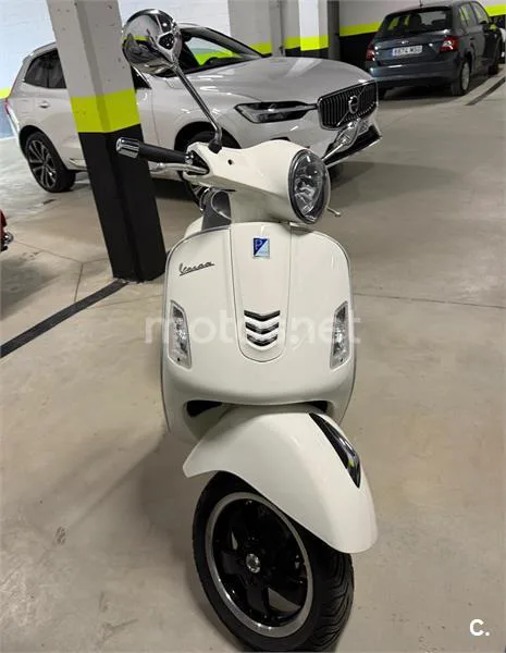 Vespa GTS 125 ie Super – Vista 5