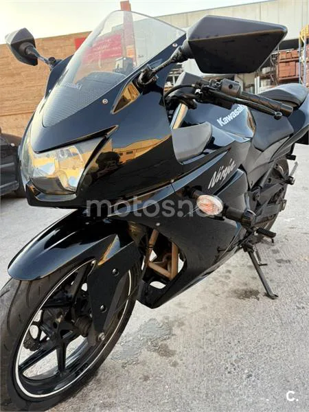Kawasaki Ninja 250 R – Vista 4