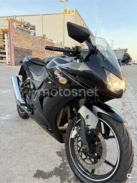 Kawasaki Ninja 250 R – Vista 8