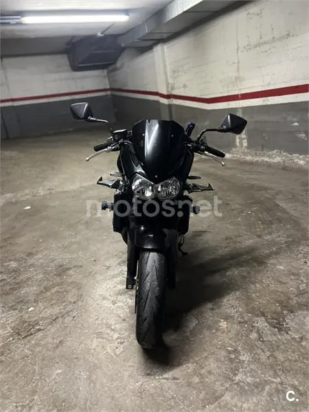 Kawasaki Z 750 – Vista 2