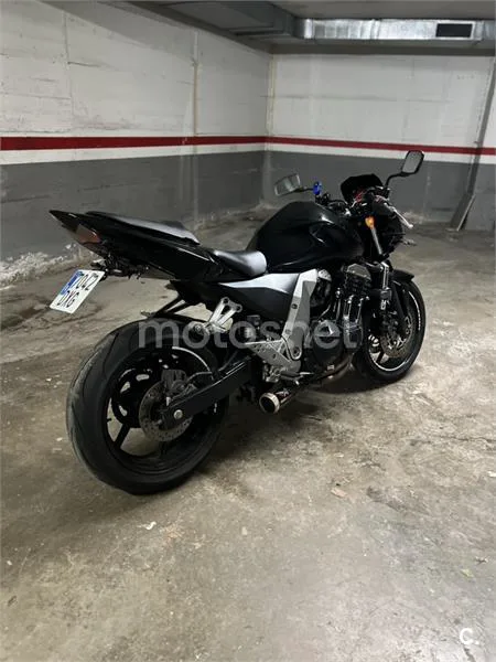 Kawasaki Z 750 – Vista 3