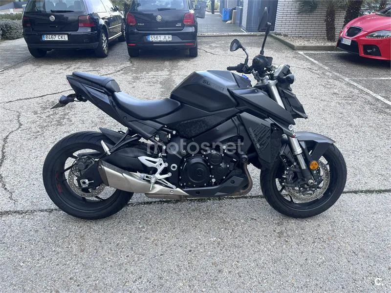 Suzuki GSX-S – Vista 2