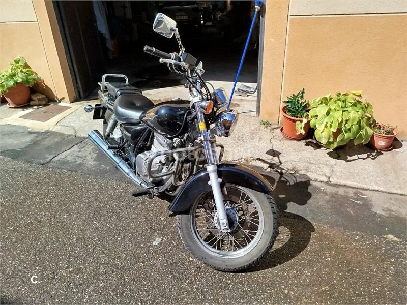Suzuki Marauder 250 – Vista 3