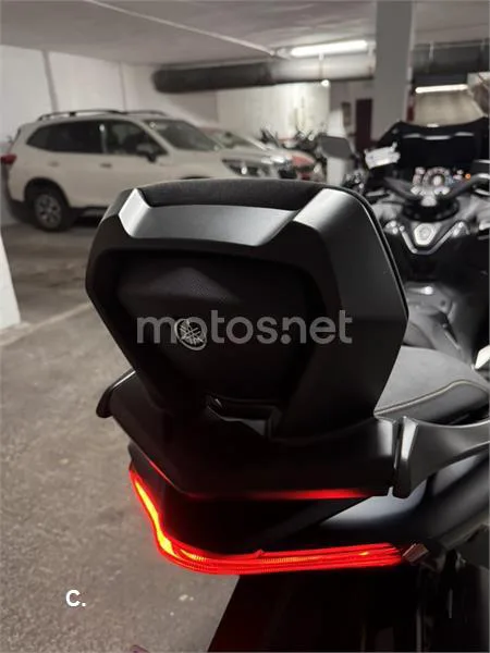 Yamaha TMAX – Vista 5