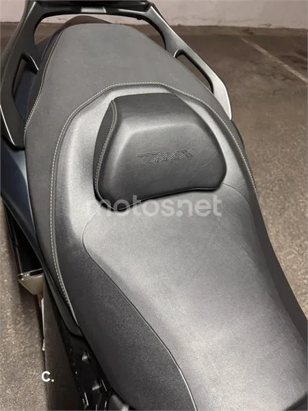 Yamaha TMAX – Vista 6