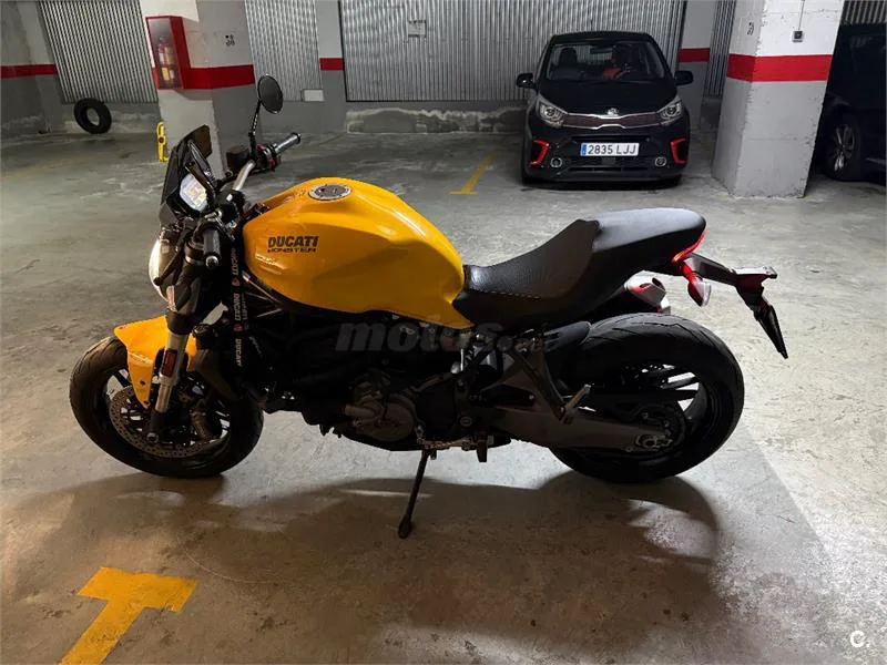Ducati Monster 821 – Vista 5