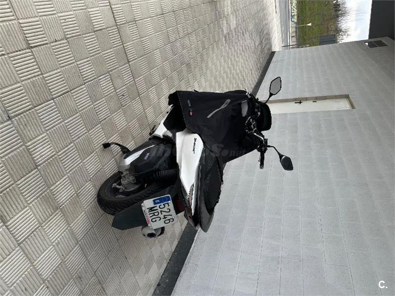Honda PCX 125 – Vista 3