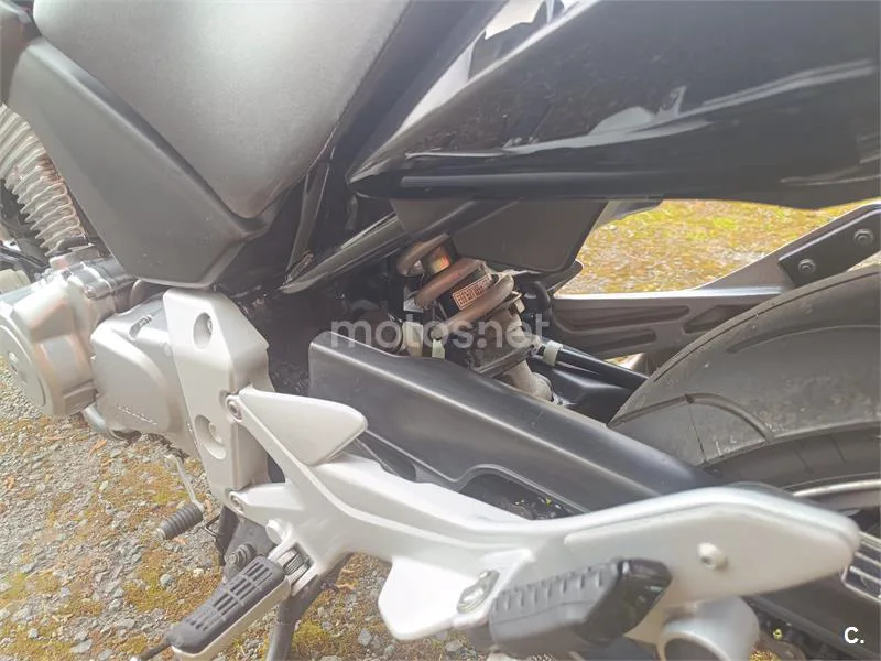 Honda CBF 500 – Vista 13