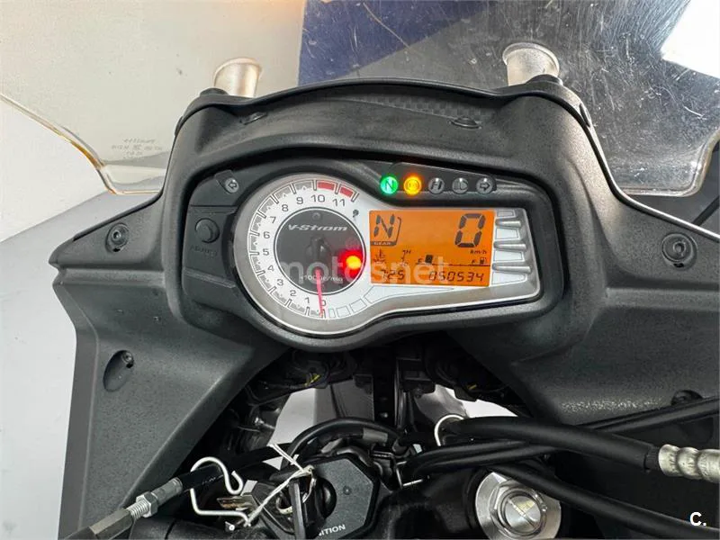 Suzuki V-Strom 650 – Vista 13