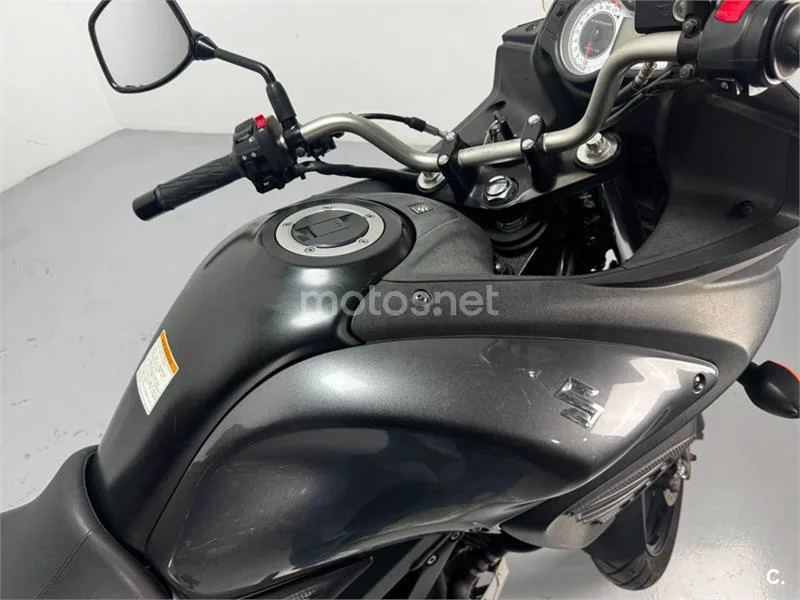 Suzuki V-Strom 650 – Vista 10