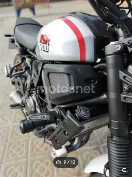 Yamaha XSR700 – Vista 8