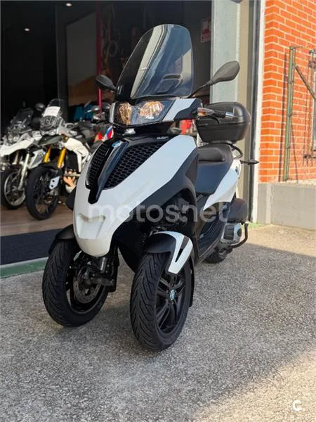 Piaggio MP3 Yourban 300 LT Sport – Vista 3
