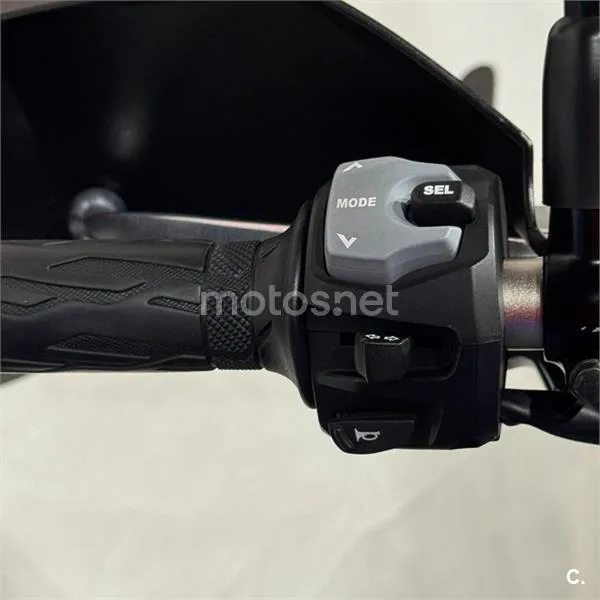 Suzuki V-Strom 650 XT – Vista 12