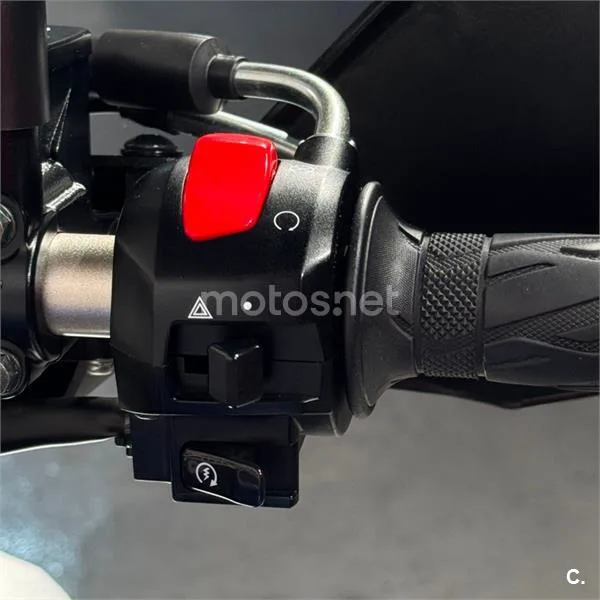 Suzuki V-Strom 650 XT – Vista 13
