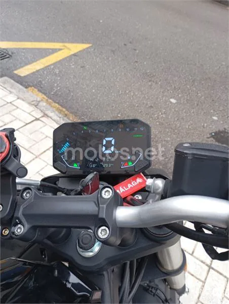 Voge 125 R – Vista 6