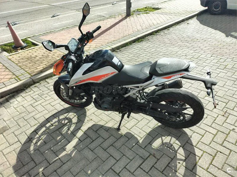 KTM 390 – Vista 3