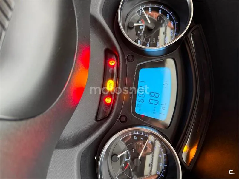 Piaggio MP3 – Vista 9