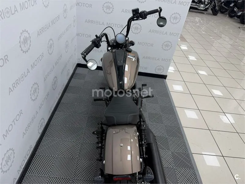 Indian Scout – Vista 8