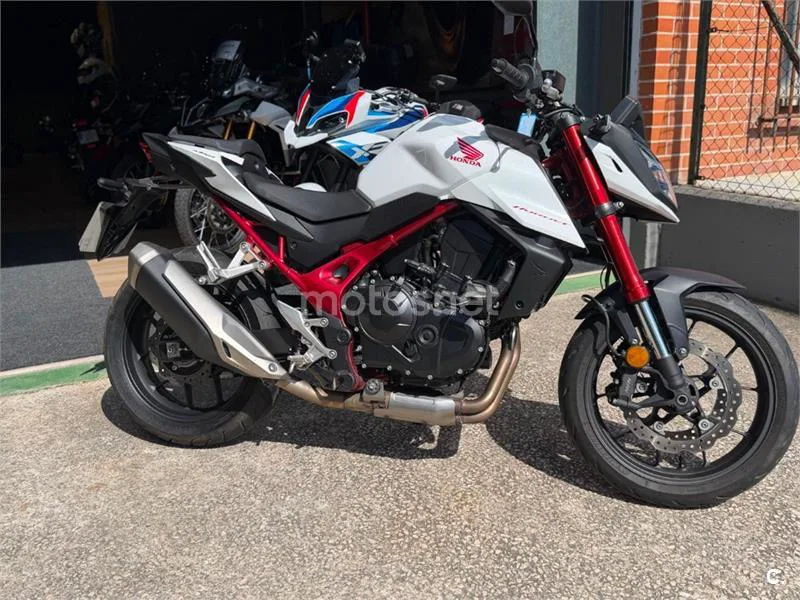 Honda CB 750 Hornet – Vista 3