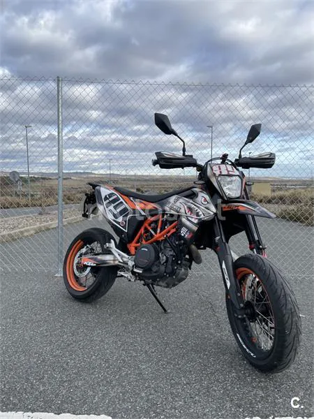 KTM 690 SMC R – Vista 4