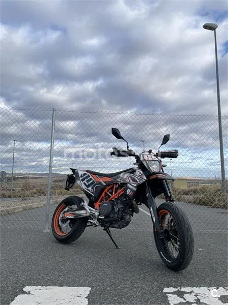 KTM 690 SMC R – Vista 5