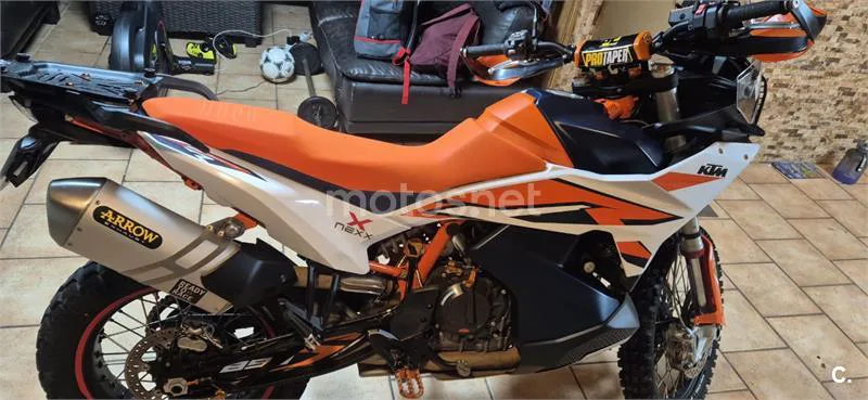 KTM 890 – Vista 5