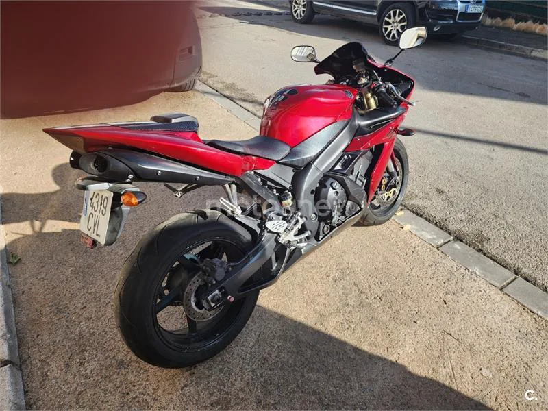 Yamaha R1 – Vista 4