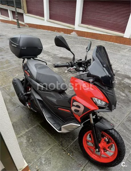 Aprilia SR GT 125 – Vista 2