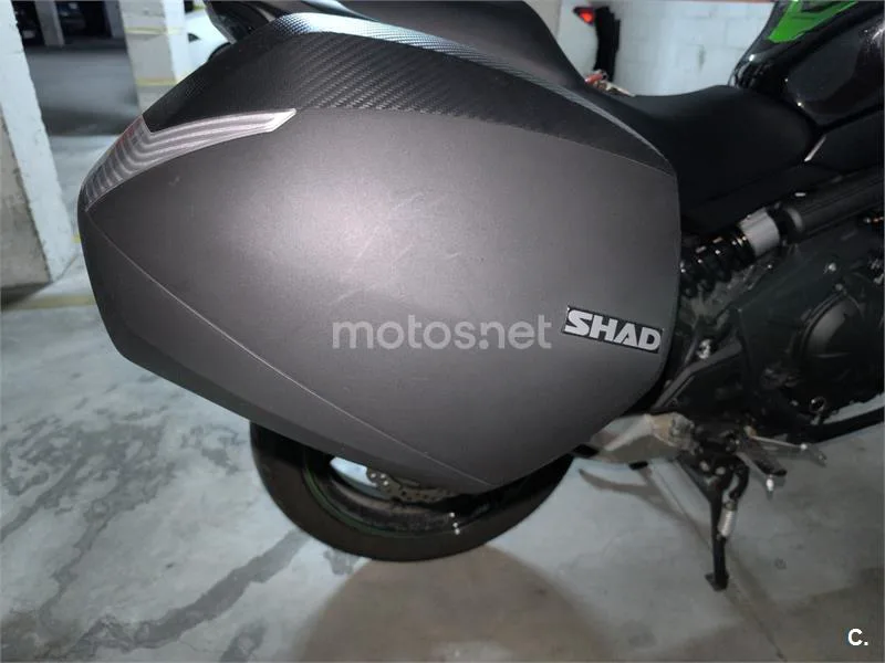 Kawasaki Versys – Vista 11