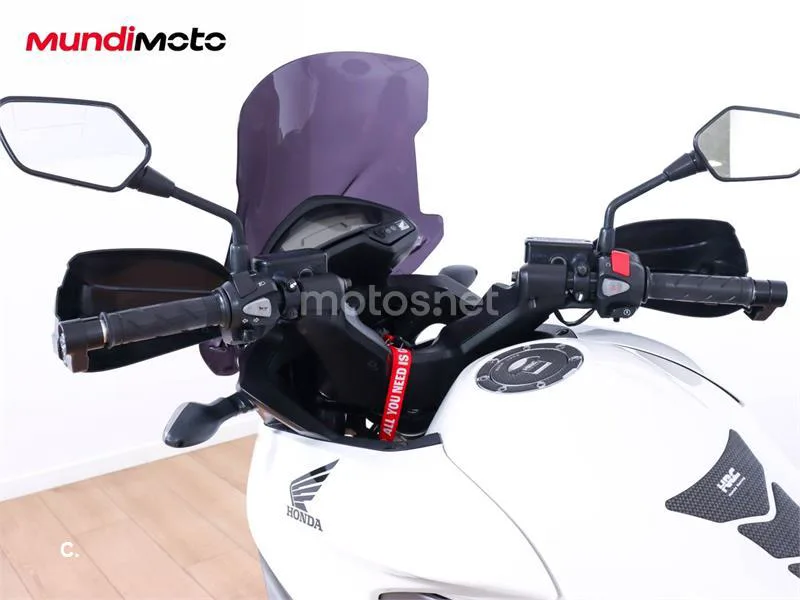 Honda VFR 800 F – Vista 11