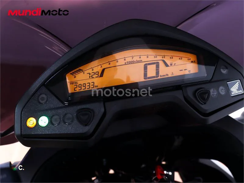Honda VFR 800 F – Vista 12