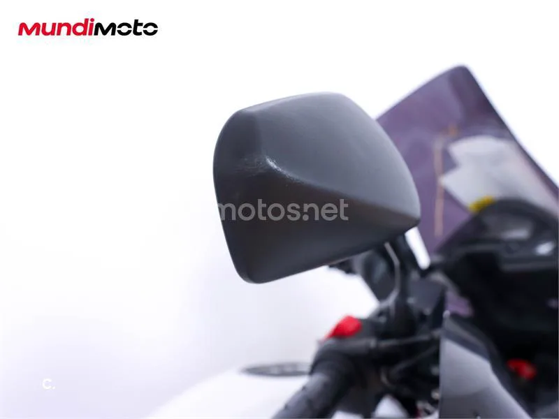 Honda VFR 800 F – Vista 14