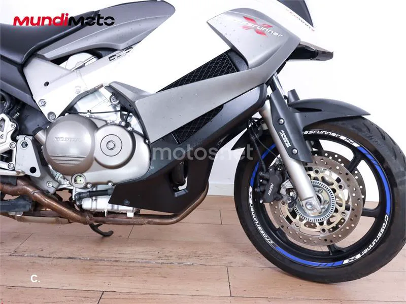 Honda VFR 800 F – Vista 17