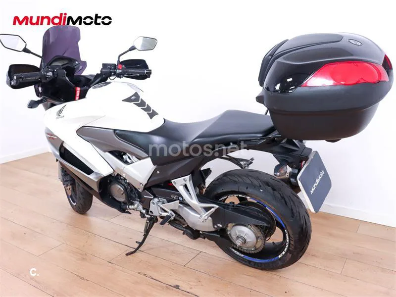 Honda VFR 800 F – Vista 8