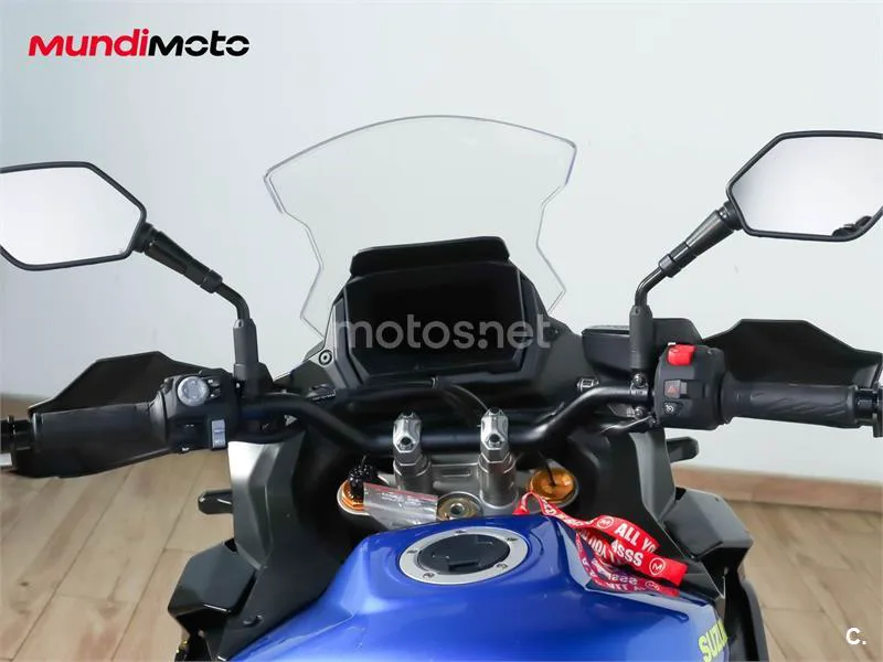 Suzuki GSX-S – Vista 11