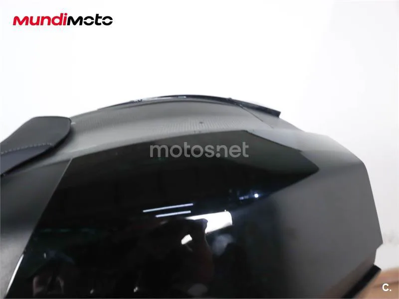 Suzuki GSX-S – Vista 22
