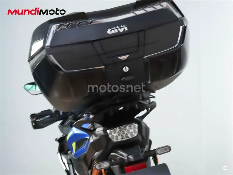 Suzuki GSX-S – Vista 9