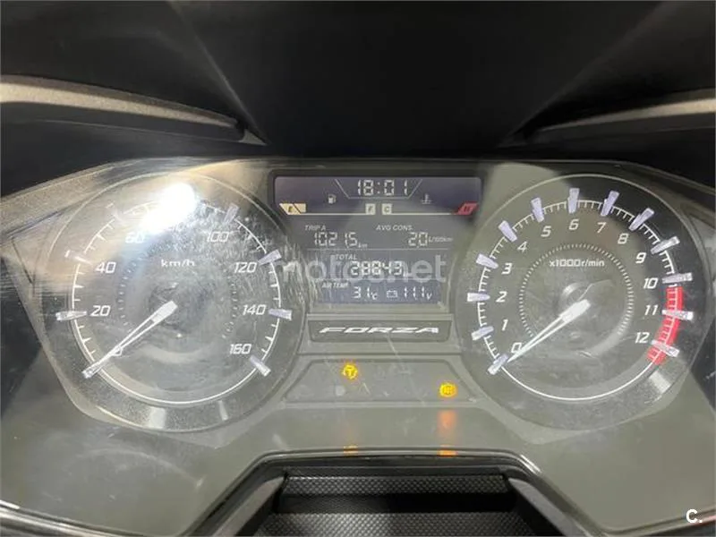 Honda Forza 125 – Vista 8