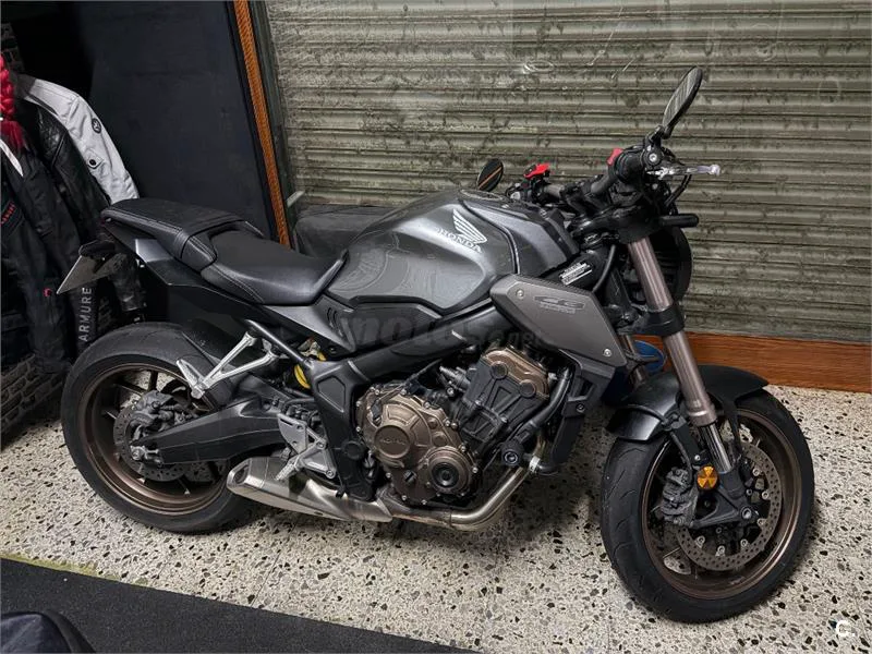 Honda CB 650 R – Vista 5