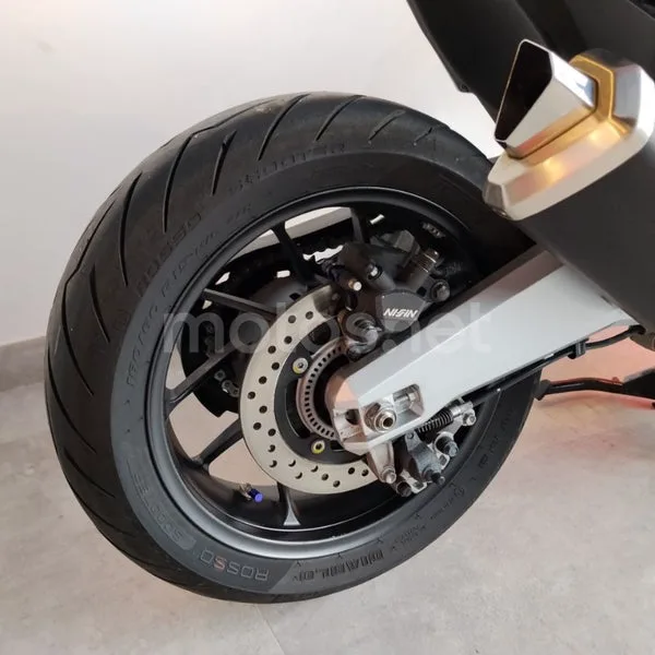 Honda Forza 750 – Vista 11