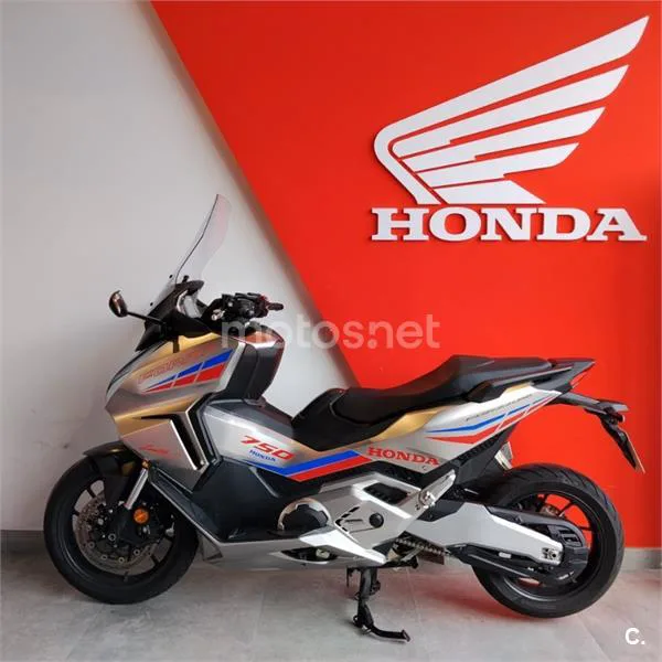 Honda Forza 750 – Vista 3