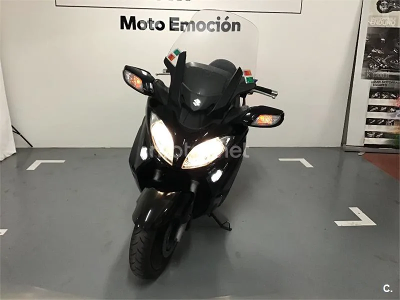 Suzuki Burgman 650 Executive – Vista 5