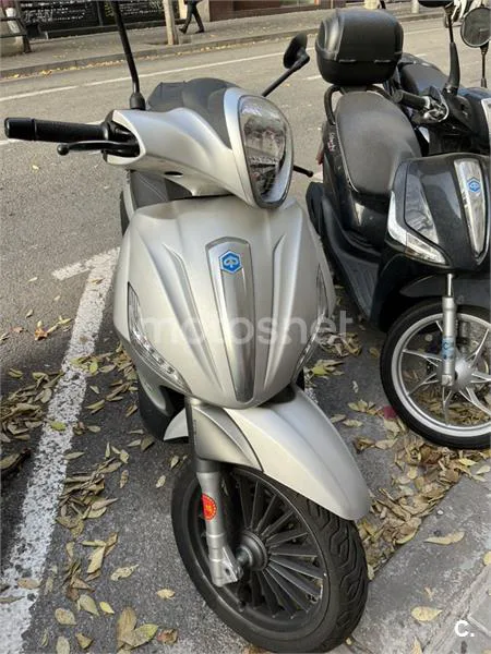 Piaggio Beverly 300 – Vista 5